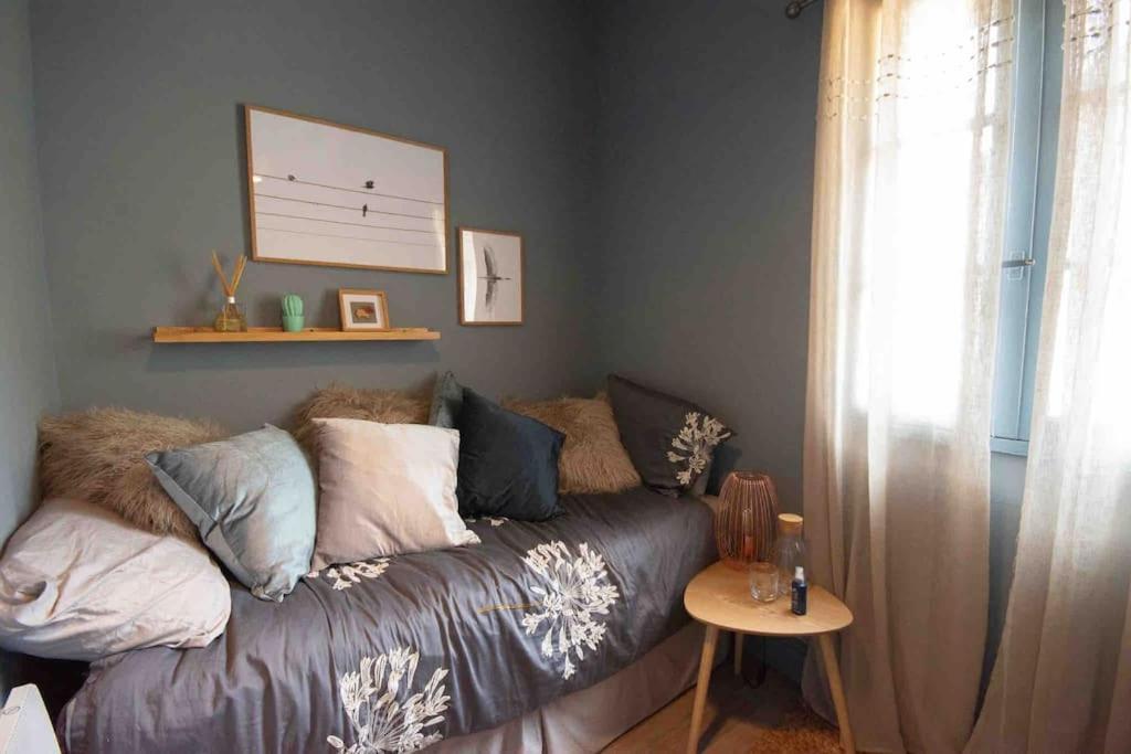 Beautiful, Historic Manoir In Semi-Rural Setting Viré Exterior foto